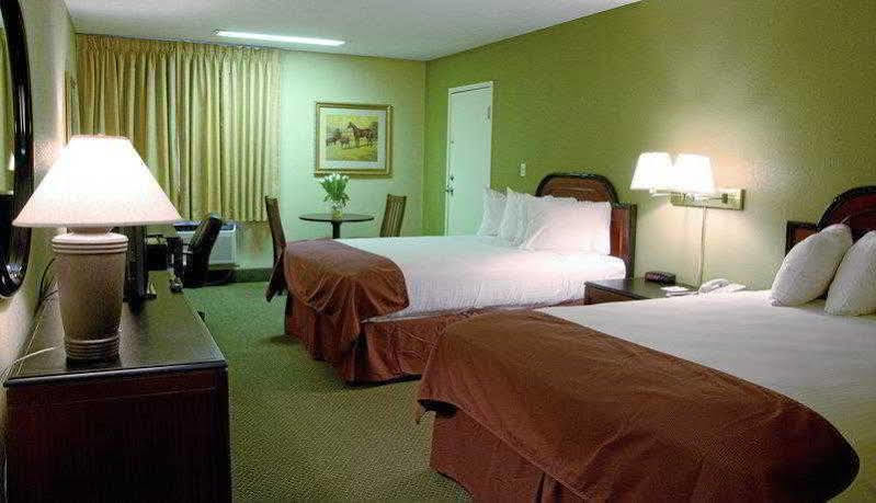 Best Western Shelbyville Lodge Exterior foto